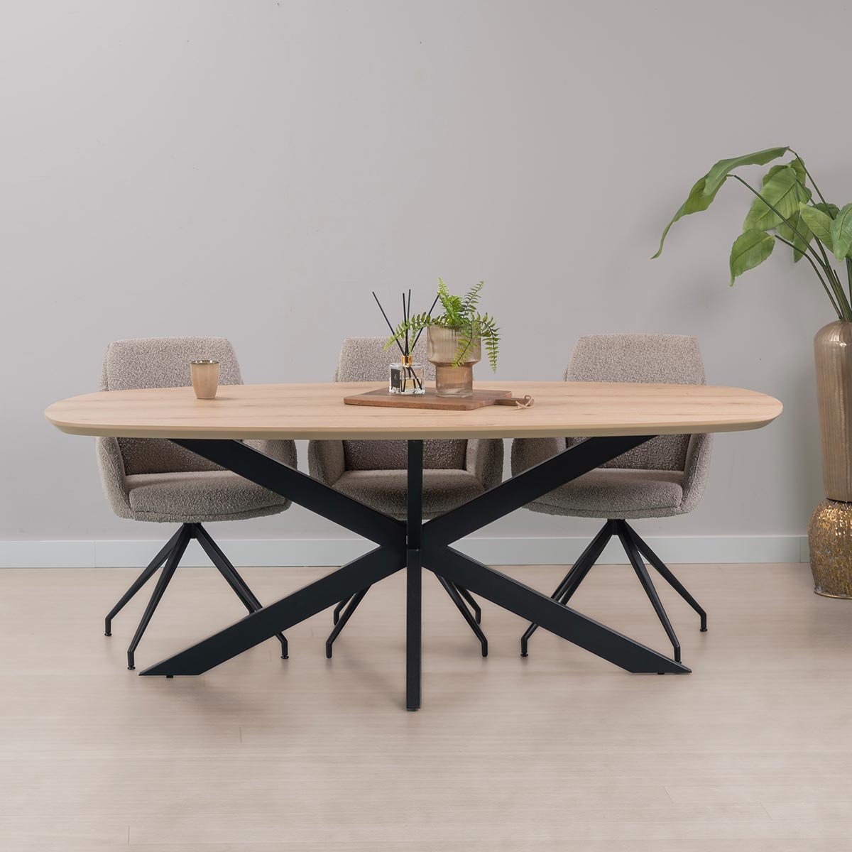Deens ovale eettafels